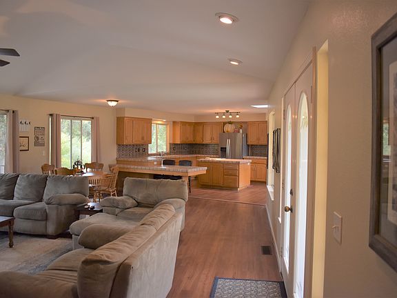 3rd image of 23288 Casita Ln