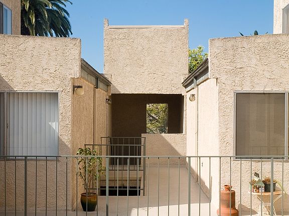 3rd image of 3712 Westwood Blvd APT 101