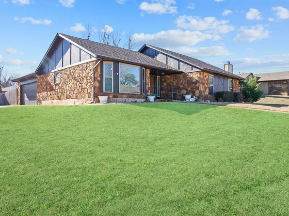 9724 Kent Dr, Midwest City, OK 73130