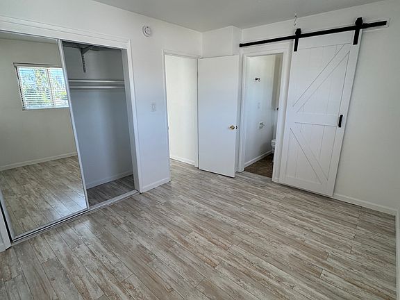 5th image of 2830 1/2 E St