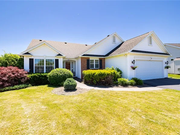 19 Sable Ridge Ln, Rochester, NY 14612