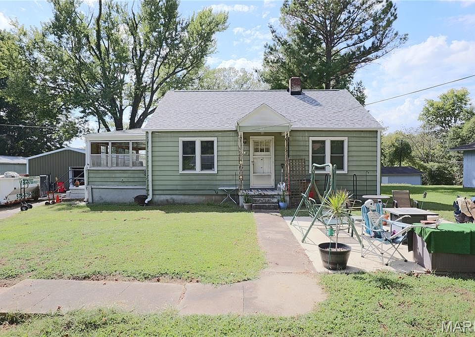 1st image of 301 E Cape Rock Dr