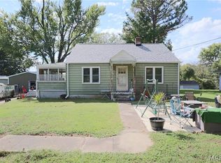 301 E Cape Rock Dr, Cape Girardeau, MO 63701