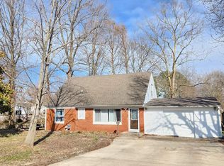 405 Bainbridge Rd, Marion, IL 62959
