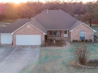 2755 Greystone Ln, Choctaw, OK 73020