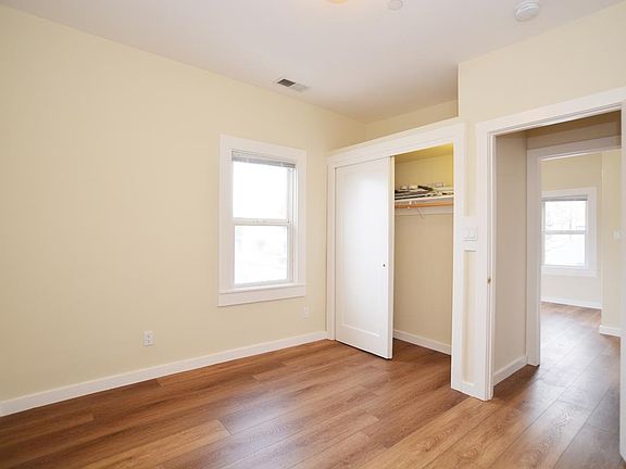 5th image of 2402 Lombard St
