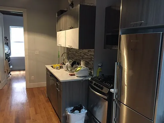 Rented by Premier Metro Realty Corp | media 33