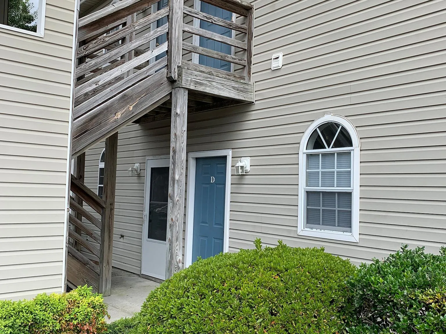 3 bed, 1180 sqft, $1,395 — Photo 1