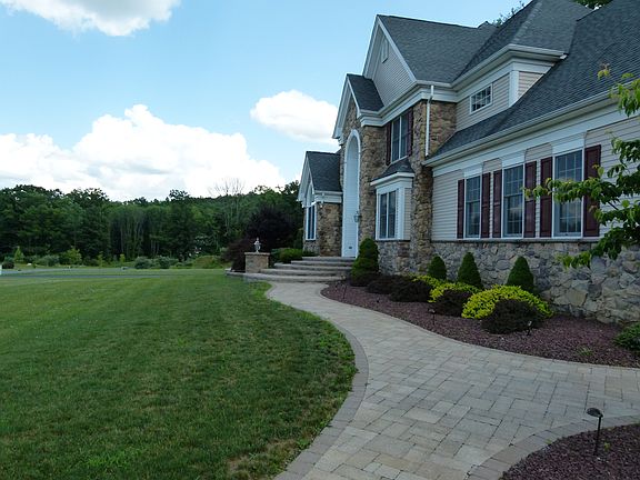 Paver walkway & stairs