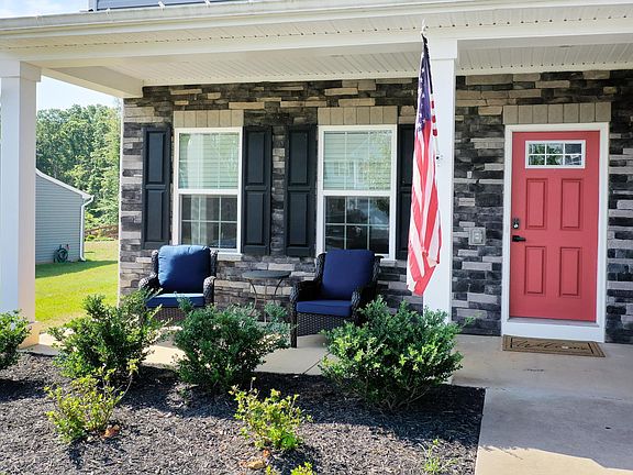 4th image of 127 Island Hill Rd