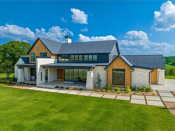 2nd image of 13975 Lake Point Dr