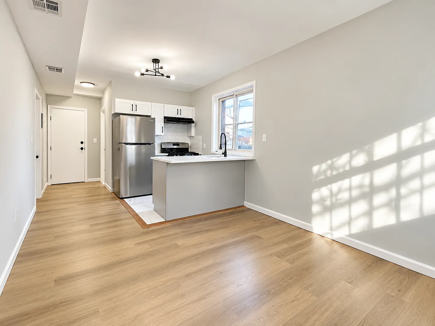 2 bed, $1,700 — Photo 2