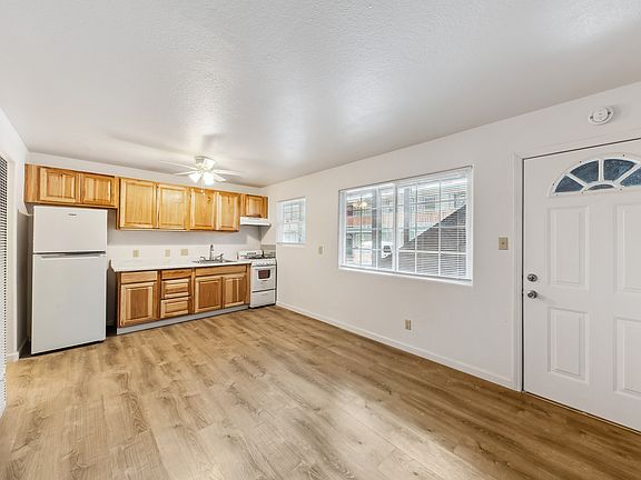 2nd image of 3893 Pioneer Trl #17