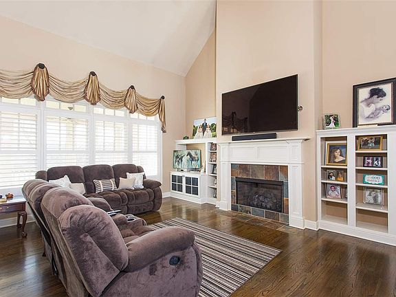 4th image of 501 Linkside Ln