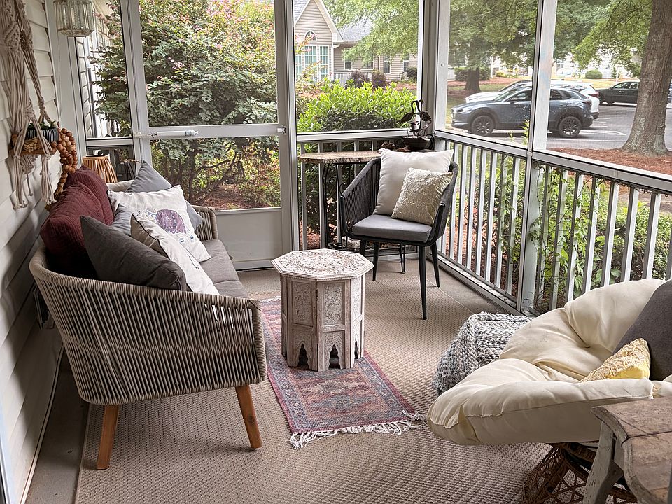 Wonderful screened porch for morning sunups and nice evenings outside.