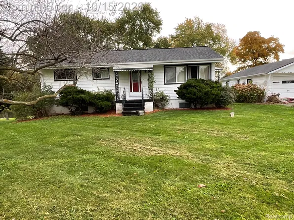 1962 Gray Rd, Lapeer, MI 48446