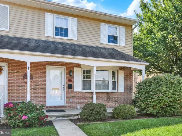 200 Popodickon Dr, Boyertown, PA 19512