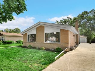 548 Leamington Ave, Wilmette, IL 60091