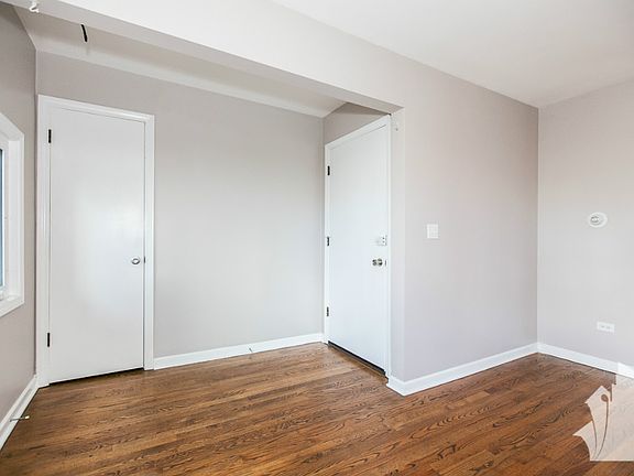 2nd image of 3018 N Whipple St #2