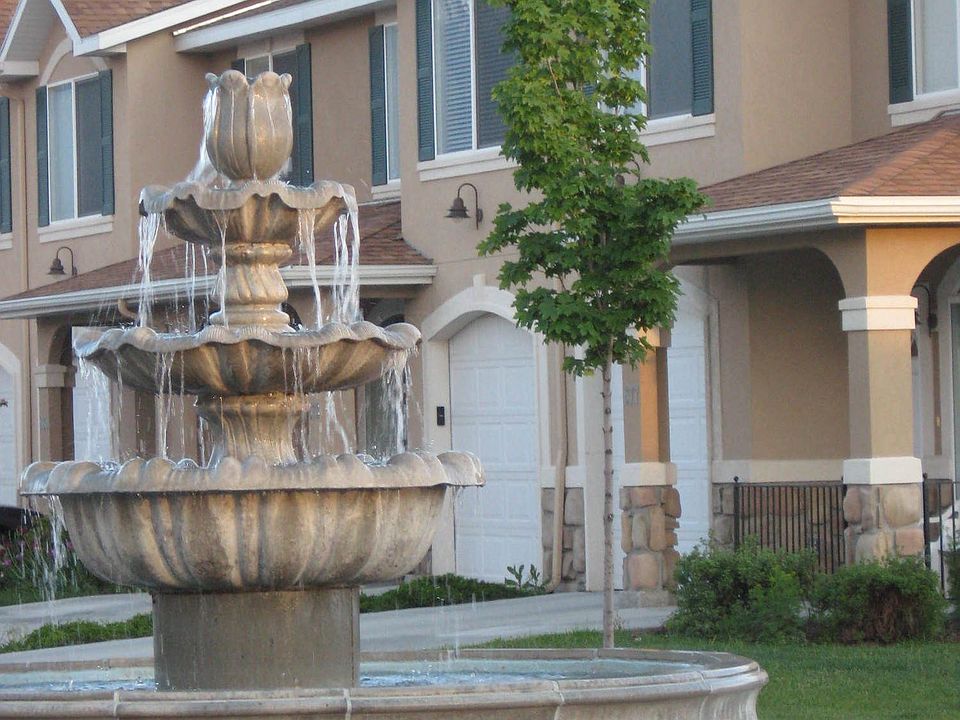1st image of 673 W Villa Bluff Dr