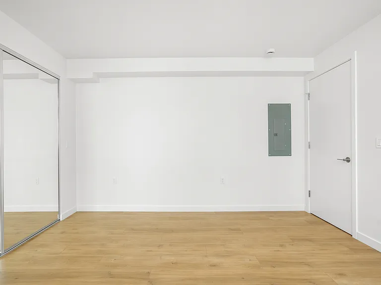 1422 Tamarind Ave — Photo 19