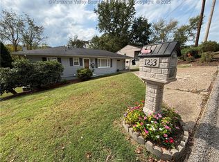 1233 Lyndale Dr, Charleston, WV 25314