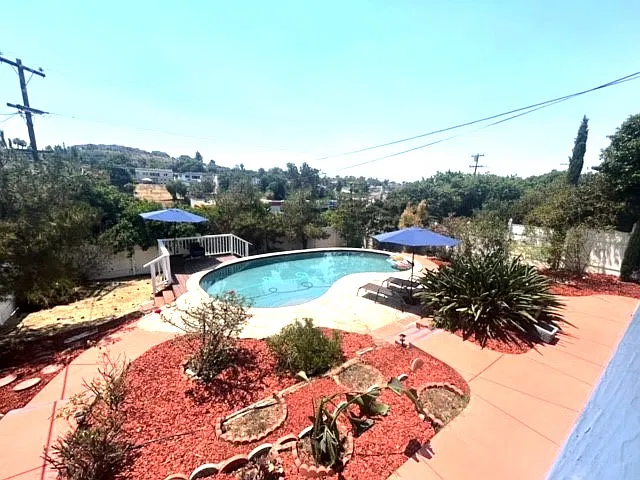 2 bed, 1067 sqft, $3,895 — Photo 2