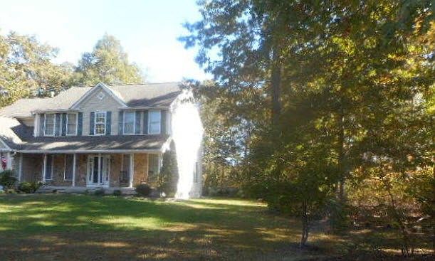 2nd image of 592 Forsythia Dr