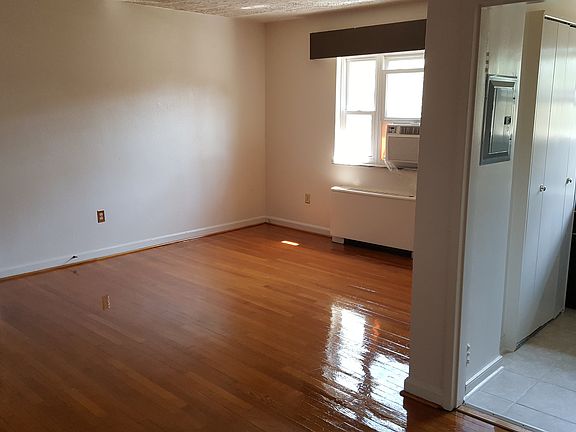 5th image of 3813 Chamberlayne Ave APT 9