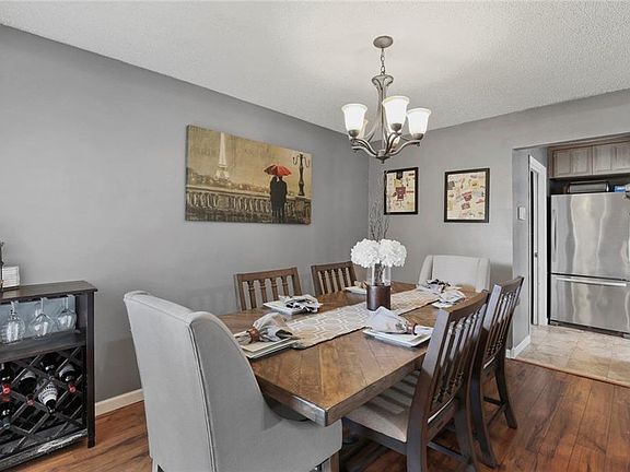 5th image of 1733 Timbercreek Dr