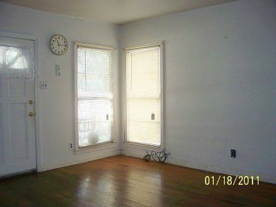 2nd image of 1415 W Illinois Ave