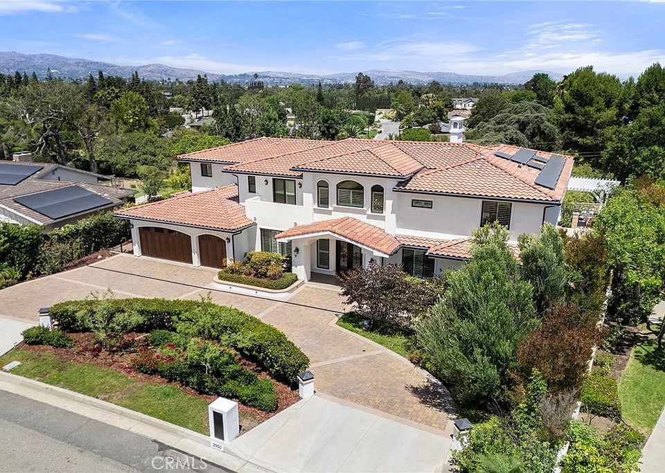 1st image of 2950 Anacapa Pl