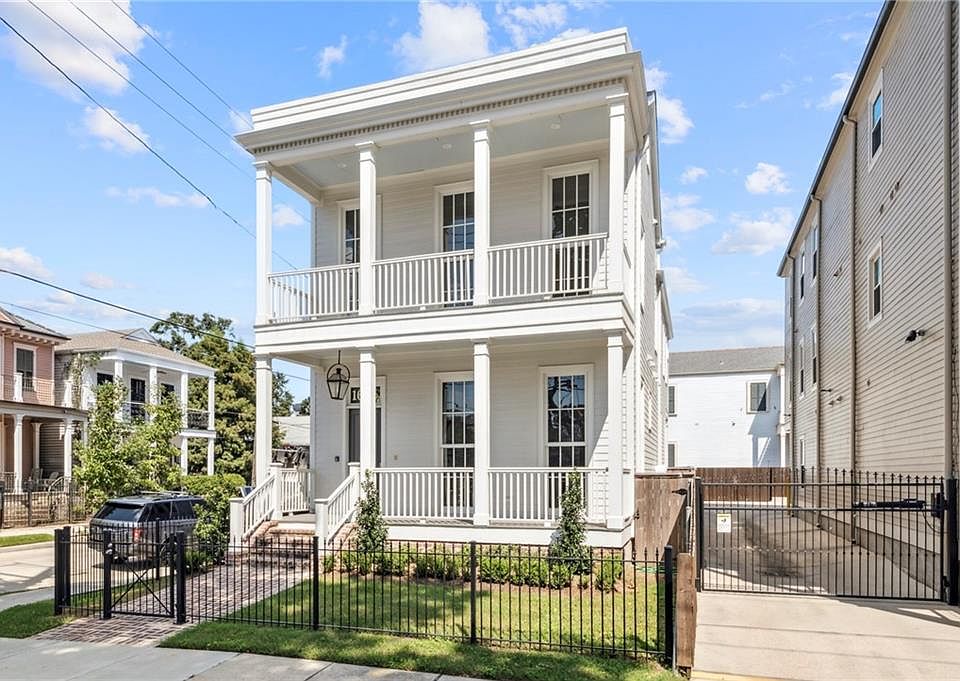 1st image of 1635 1st St