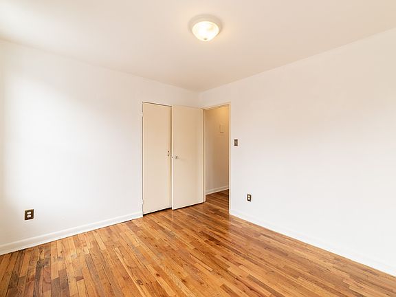 5th image of 484 Clinton Ave APT 5C