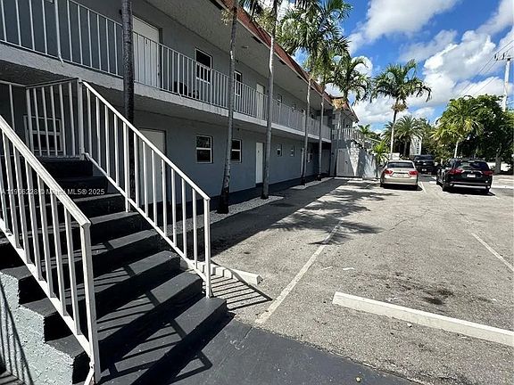 2nd image of 3901 NW 9th Ave APT 10
