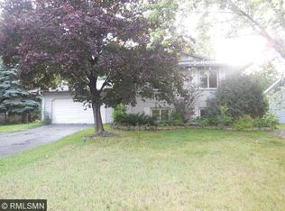 7725 Regent Ave N, Brooklyn Park, MN 55443