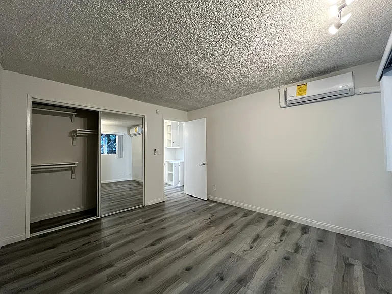 1706 Granville Ave #8B — Photo 14