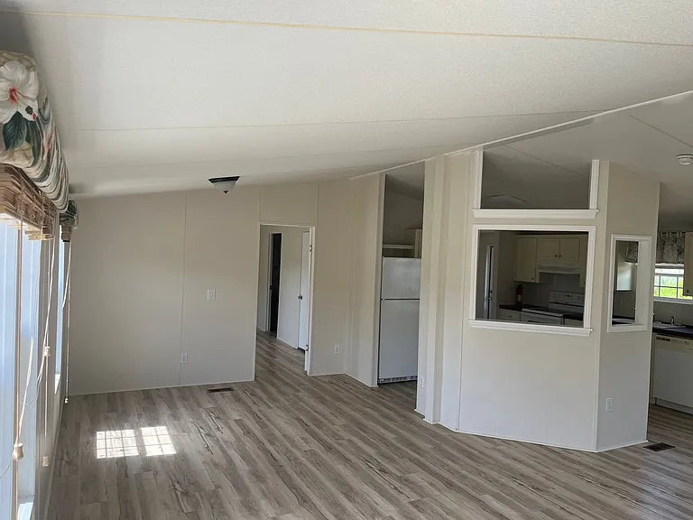 525 Soundside Dr — Photo 13