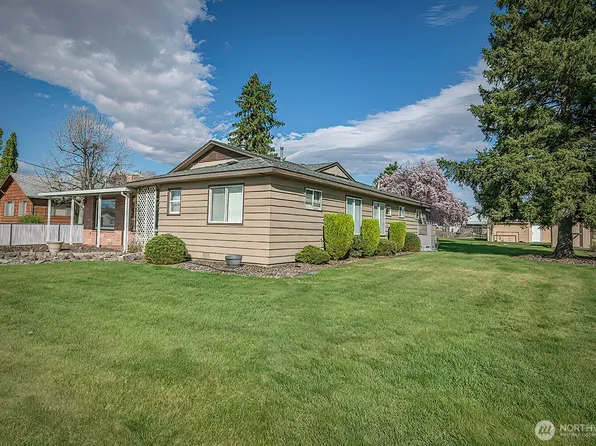 318 NE Lambert Avenue, College Place, WA 99324