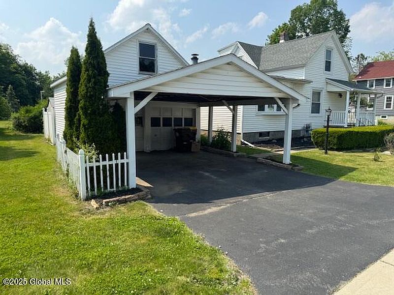 3rd image of 11 Brookside Avenue
