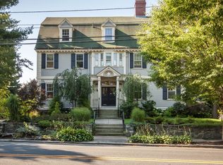 281 Olney St, Providence, RI 02906