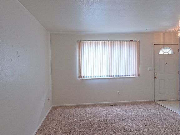 4th image of 2121 35th Ave APT 9
