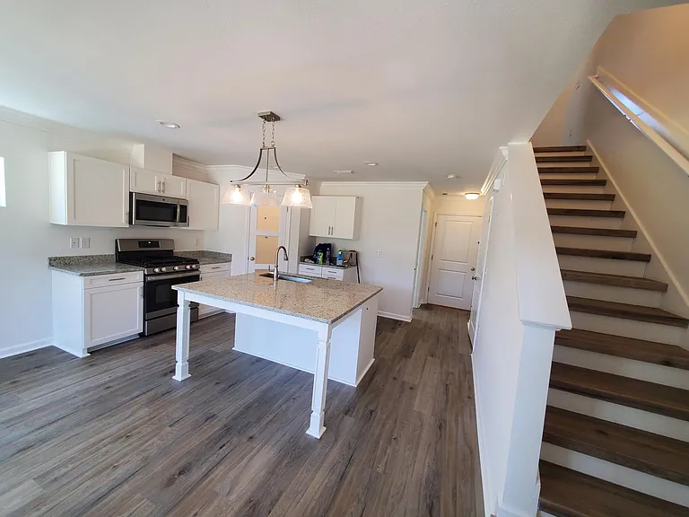 2872 Blue Blossom Trl — Photo 2