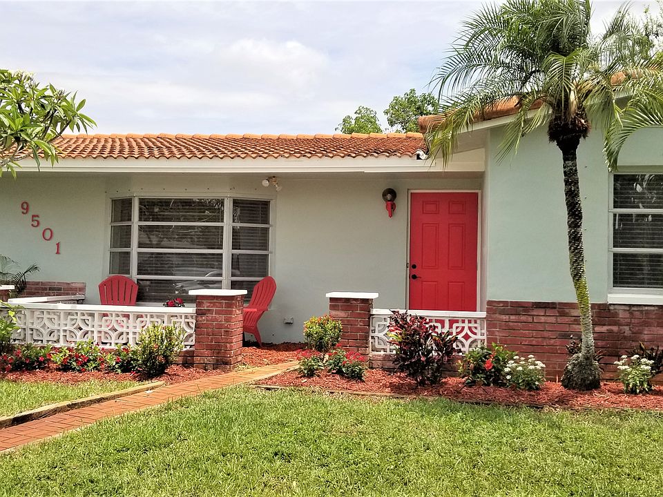Bright and Cheery Entrance