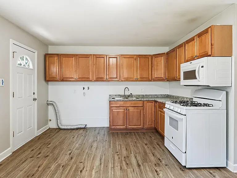 6612 Rhode Island Ave — Photo 4