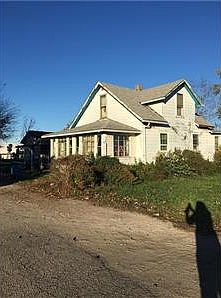 2nd image of 2555 S California St