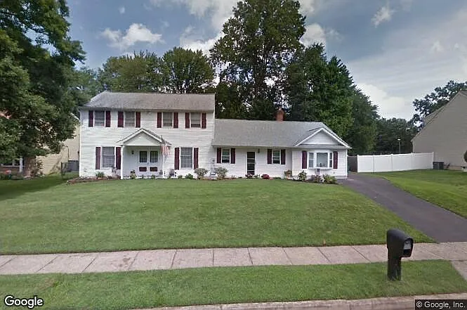 449 Yale Dr photo 1