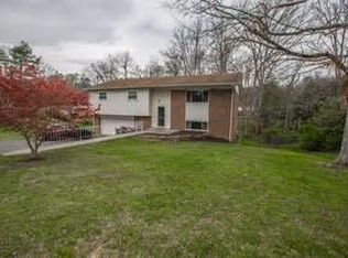 104 Elmridge Ct, Beckley, WV 25801