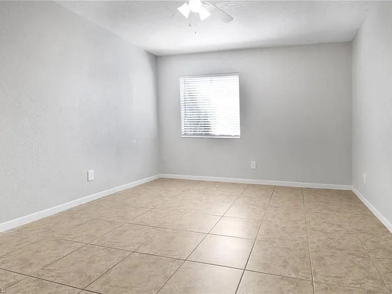 4635 Bayshore Dr #P4 — Photo 17