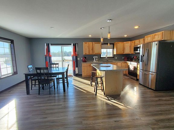 5th image of 2370 Last Rd NW